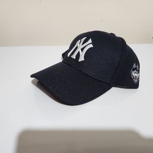 New York Yankees x UConn Snapback